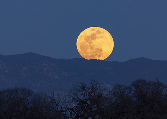 BR07: Full Moon over Ojai